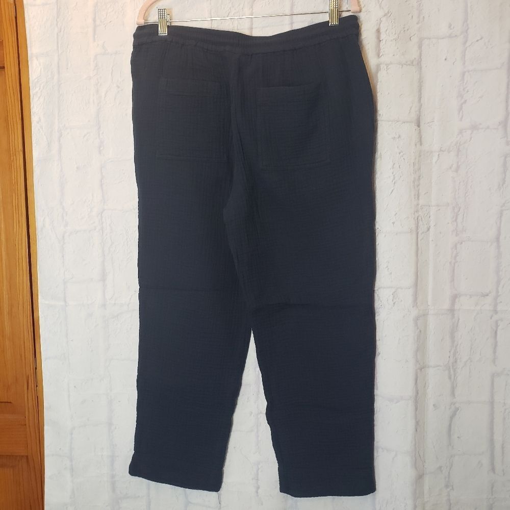 J. JILL Cotton Textured Pull-On Cropped Pants Navy Medium - Picture 8 of 10